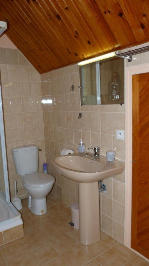 Maison De Vacances Pour 6 Personnes Avec Piscine Lainsecq Bagian luar foto